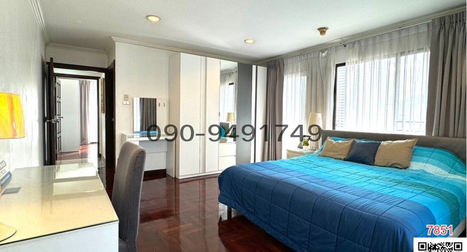 For rent 3 bedrooms condo in Watthana, Bangkok