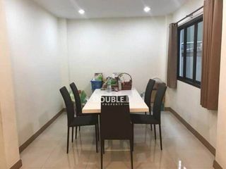 For sale 6 Beds house in Din Daeng, Bangkok