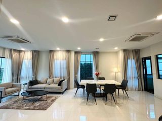 For rent 4 bed condo in Saphan Sung, Bangkok