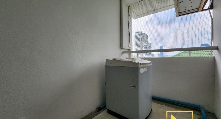For rent 2 ベッドルーム condo in Watthana, Bangkok