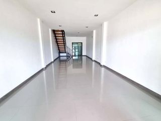 For sale 3 bedrooms retail Space in Hua Hin, Prachuap Khiri Khan