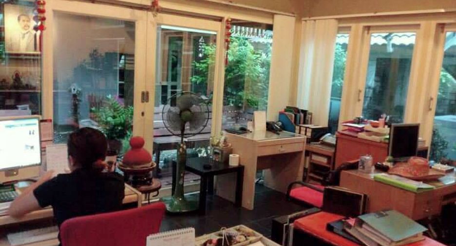 Haus zum Kauf mit 3 Zimmer in Khlong Sam Wa, Bangkok