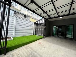 Reihenhaus zur Miete mit 3 Zimmer in Wang Thonglang, Bangkok