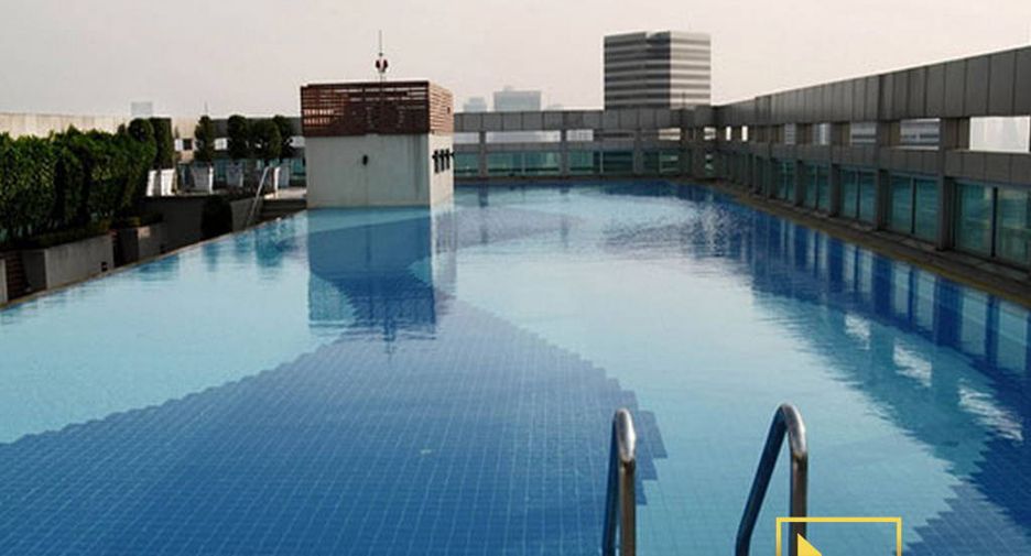For rent 2 bedrooms condo in Ratchathewi, Bangkok