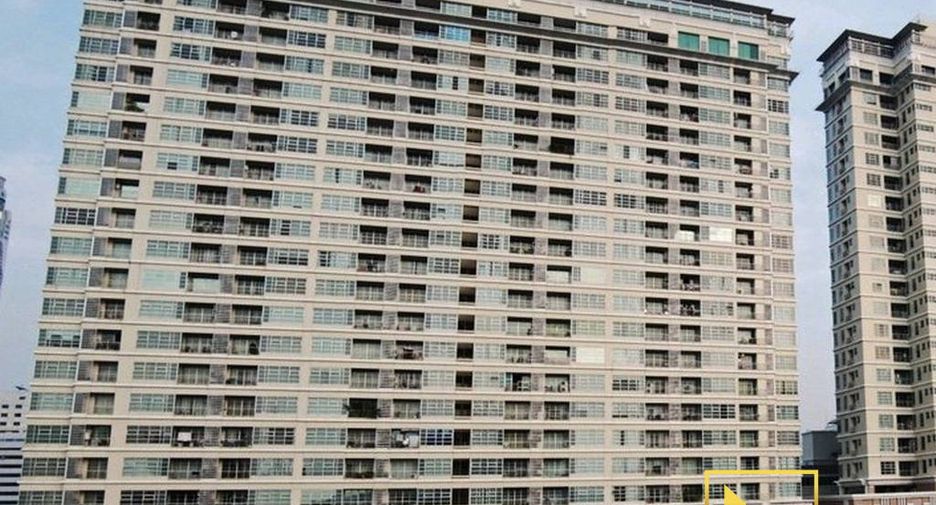 For rent 2 bedrooms condo in Ratchathewi, Bangkok