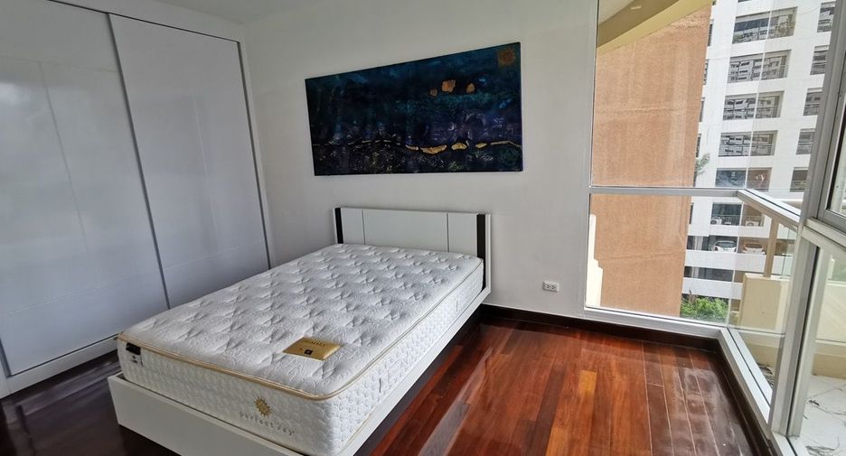 Condo en alquiler de 4 habitaciones en Watthana, Bangkok