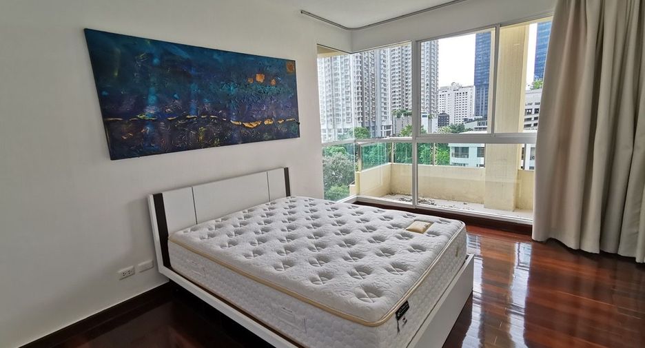 Condo en alquiler de 4 habitaciones en Watthana, Bangkok