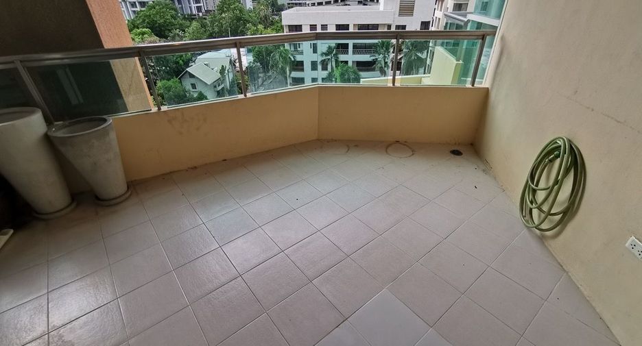 Condo en alquiler de 4 habitaciones en Watthana, Bangkok