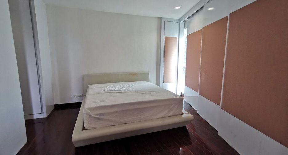 Condo en alquiler de 4 habitaciones en Watthana, Bangkok