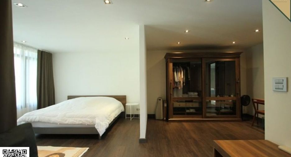 For sale 2 bedrooms townhouse in Watthana, Bangkok