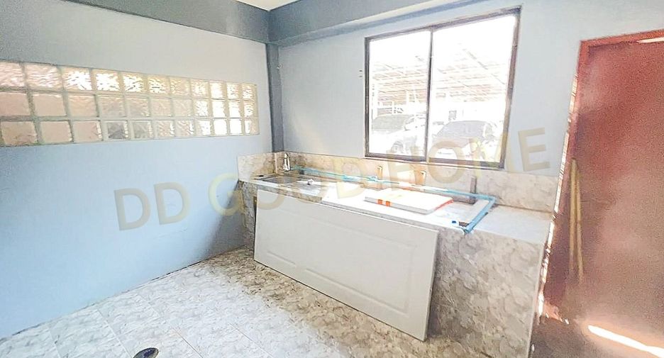 For sale 3 ベッドルーム retail Space in Mueang Phetchaburi, Phetchaburi
