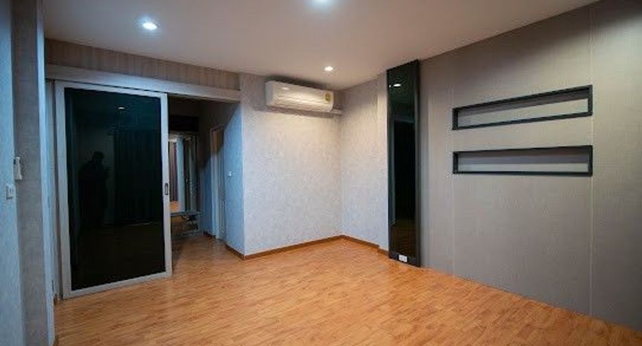 For sale 6 bedrooms house in Bang Yai, Nonthaburi