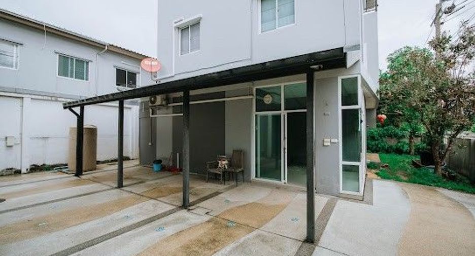For sale 6 bedrooms house in Bang Yai, Nonthaburi