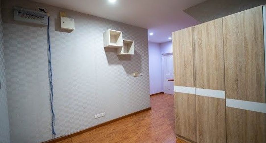 For sale 6 bedrooms house in Bang Yai, Nonthaburi