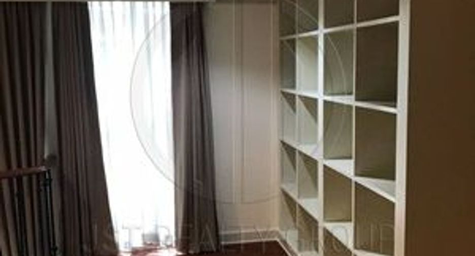 Casa adosada en venta de 4 habitaciones en Watthana, Bangkok