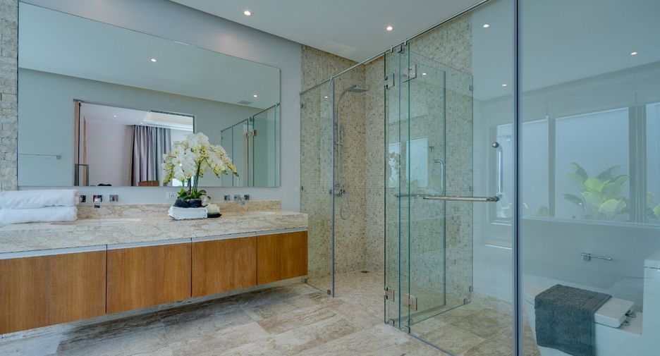 For sale 4 bedrooms villa in Thalang, Phuket