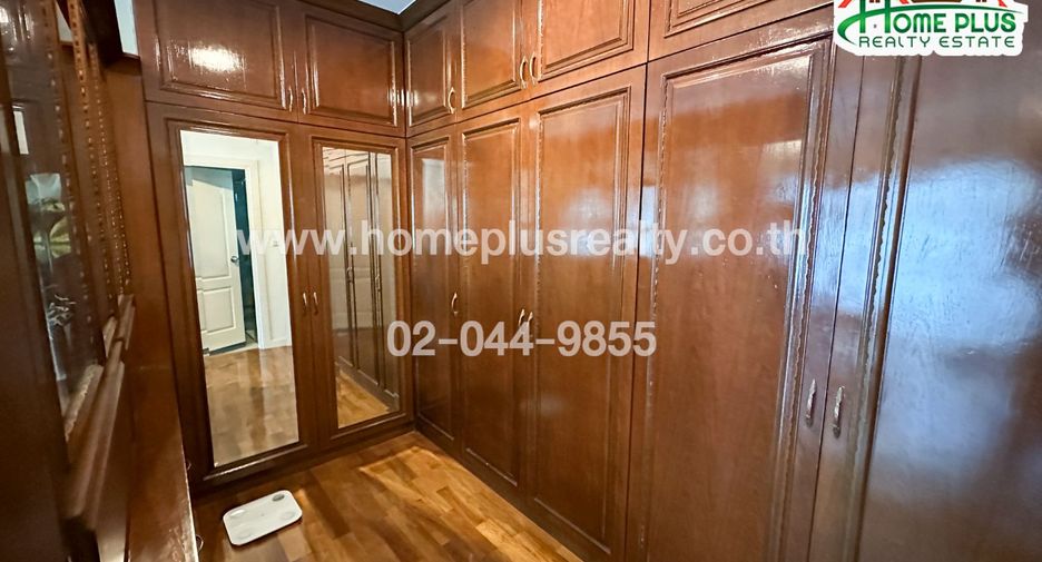 For sale 4 ベッドルーム house in Mueang Samut Prakan, Samut Prakan
