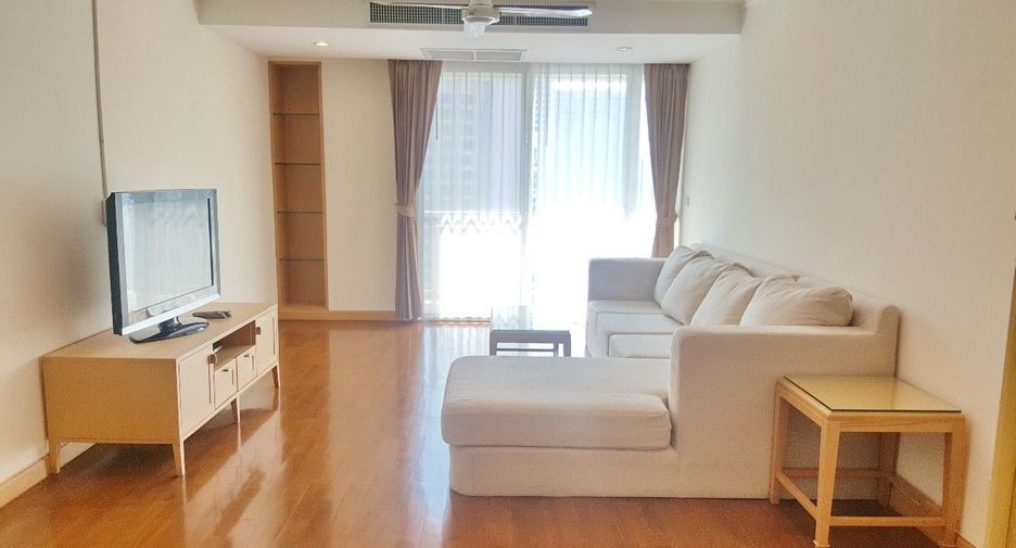 For rent 3 bedrooms condo in Khlong Toei, Bangkok