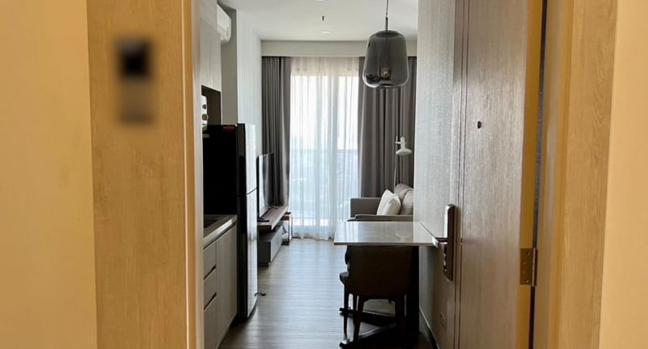 For sale 1 bed condo in Si Racha, Chonburi