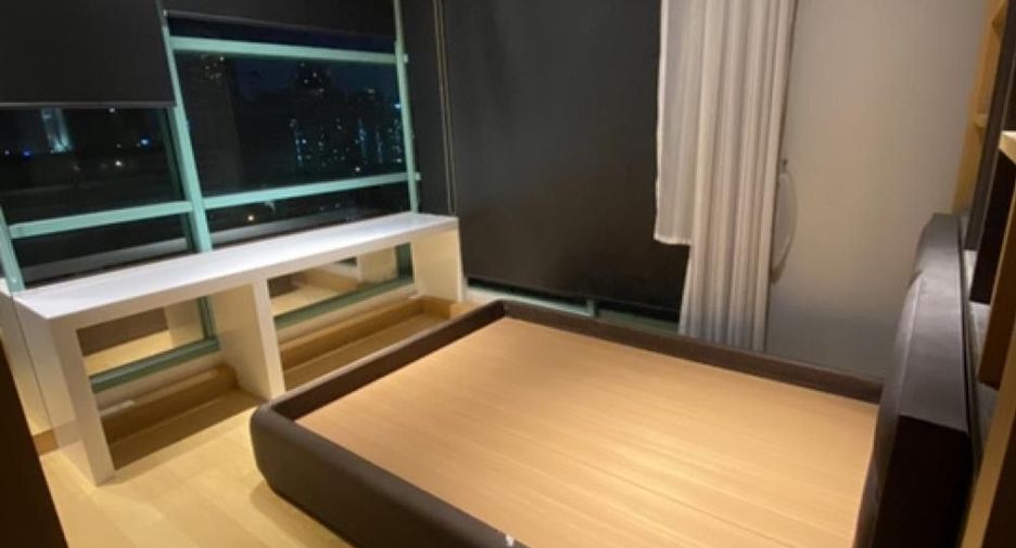 For sale 4 bedrooms condo in Bang Kho Laem, Bangkok