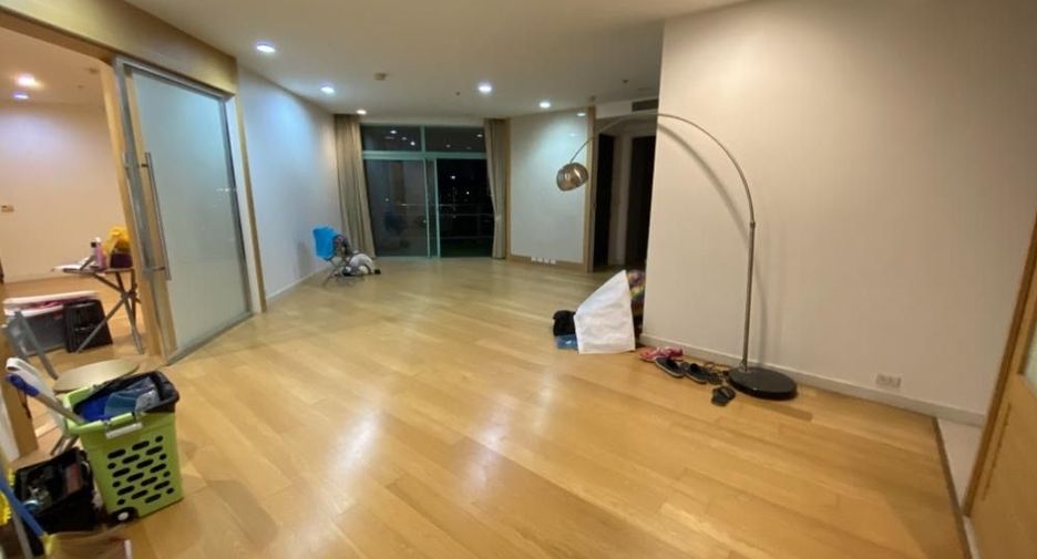 For sale 4 bedrooms condo in Bang Kho Laem, Bangkok