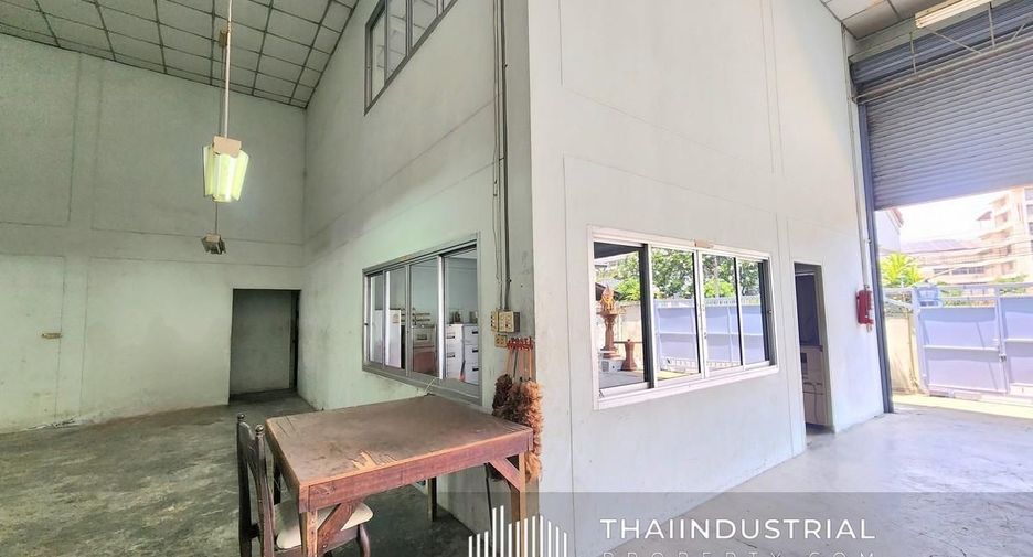 For sale warehouse in Pak Kret, Nonthaburi