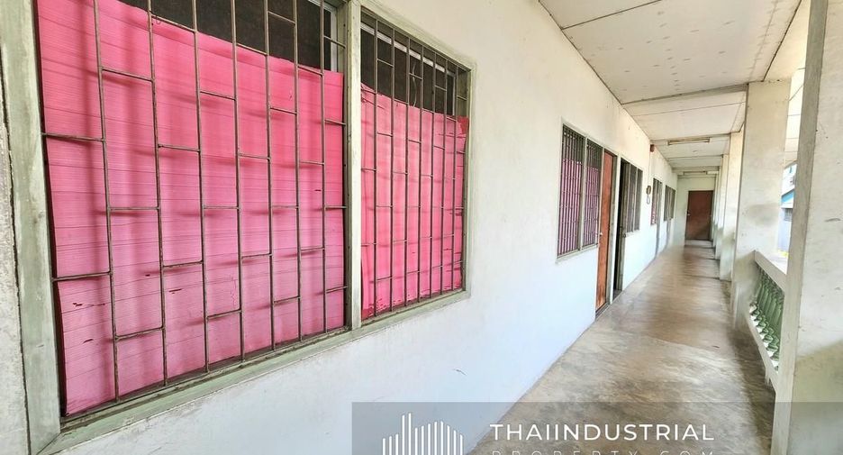 For sale warehouse in Pak Kret, Nonthaburi