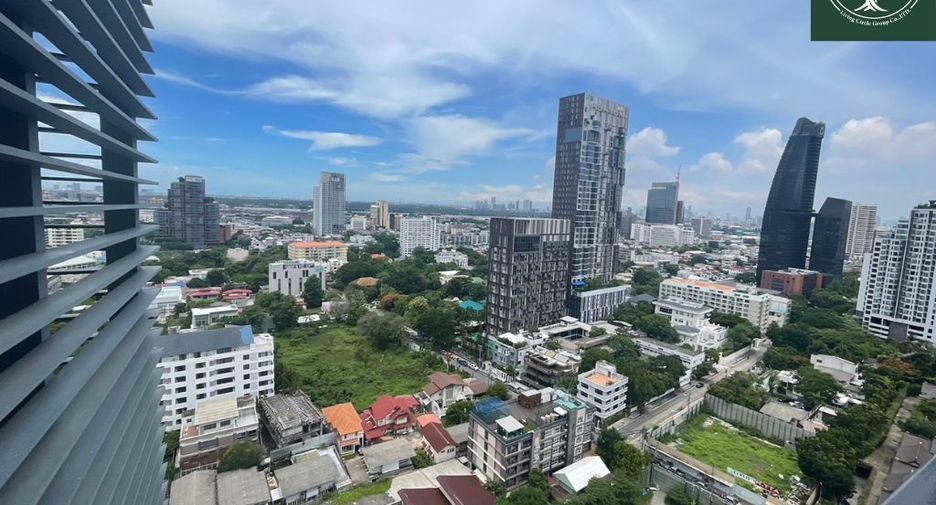 Condo en alquiler y en venta de 2 habitaciones en Khlong Toei, Bangkok