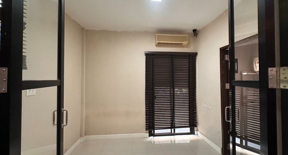 For sale そして for rent 4 Beds house in Bang Khun Thian, Bangkok