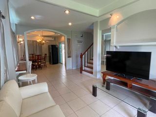 Casa en alquiler y en venta de 3 habitaciones en Lat Krabang, Bangkok