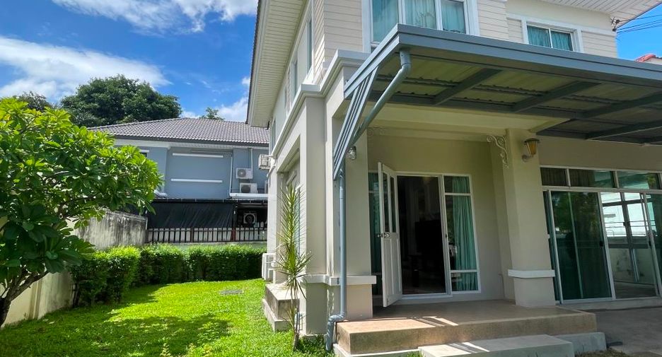 Casa en alquiler y en venta de 3 habitaciones en Lat Krabang, Bangkok
