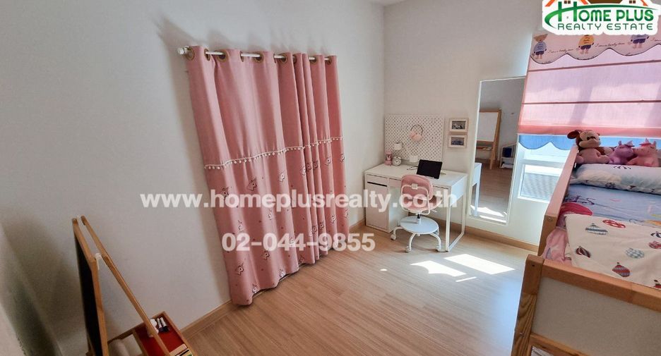For sale 2 bedrooms townhouse in Mueang Pathum Thani, Pathum Thani