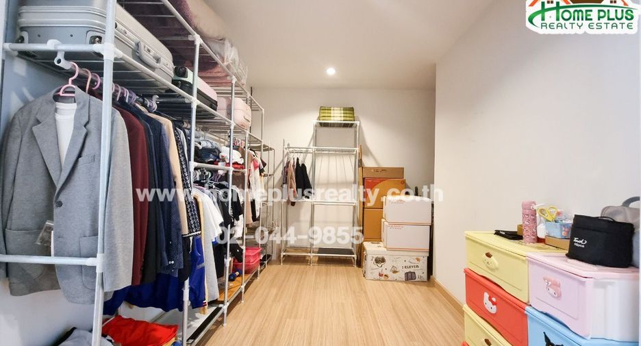 For sale 2 bedrooms townhouse in Mueang Pathum Thani, Pathum Thani