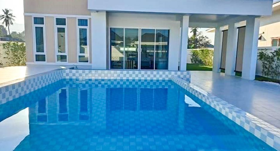 For sale 3 bedrooms villa in Cha Am, Phetchaburi