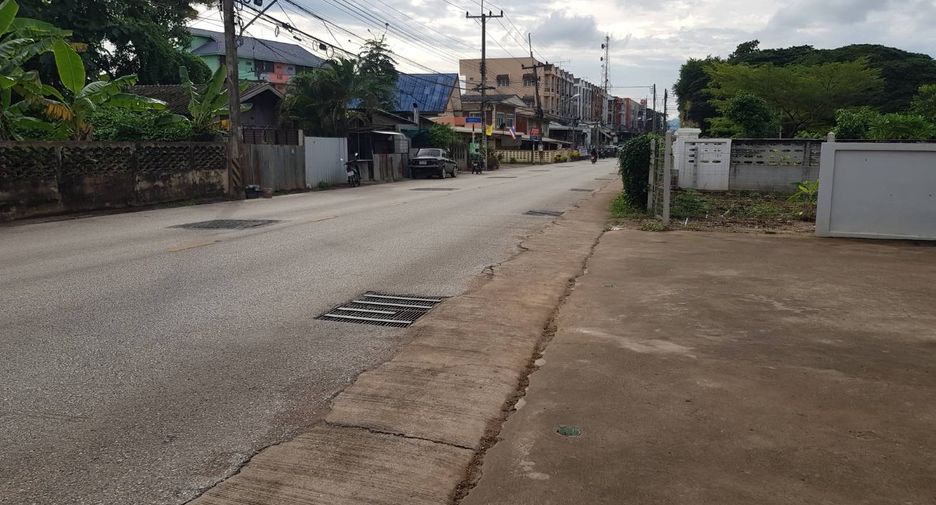 For rent そして for sale 6 Beds retail Space in Mueang Uttaradit, Uttaradit