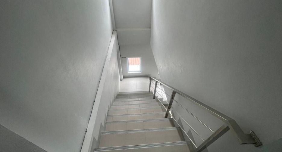 For rent そして for sale 6 Beds retail Space in Mueang Uttaradit, Uttaradit