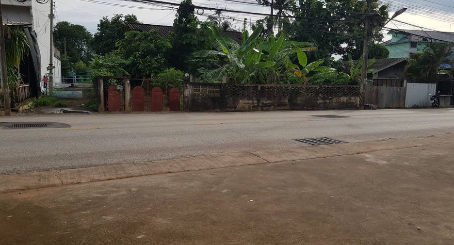 For rent そして for sale 6 Beds retail Space in Mueang Uttaradit, Uttaradit
