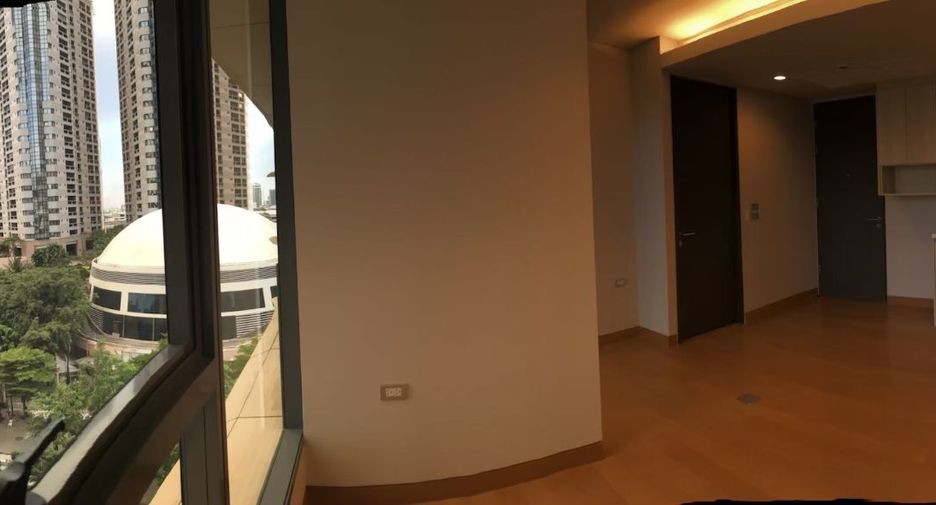 For rent and for sale 1 bed condo in Khlong Toei, Bangkok