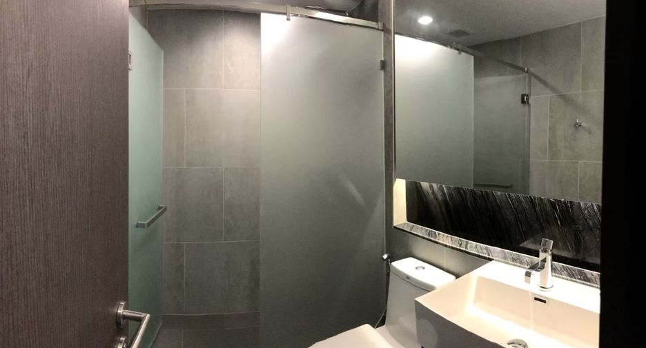 For rent and for sale 1 bed condo in Khlong Toei, Bangkok