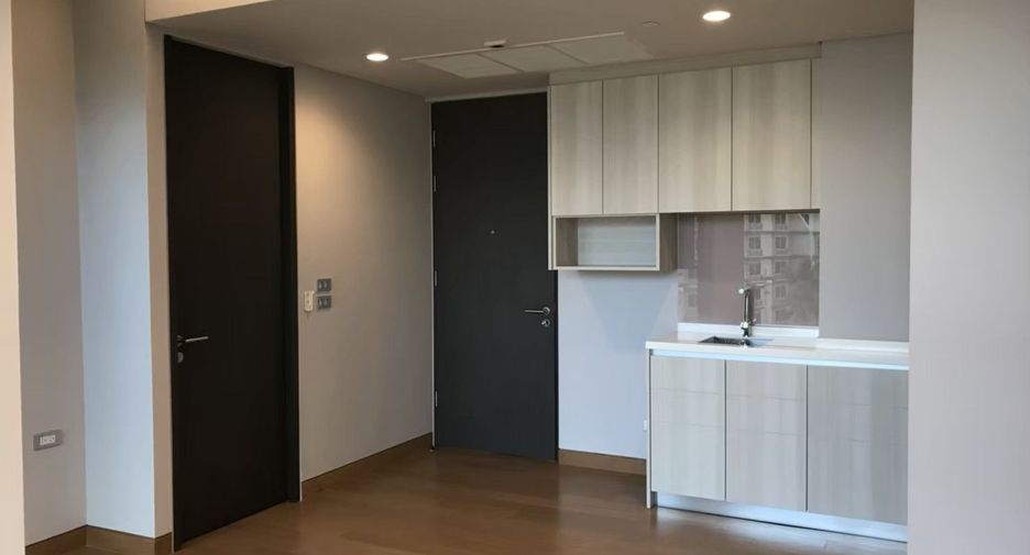 For rent and for sale 1 bed condo in Khlong Toei, Bangkok