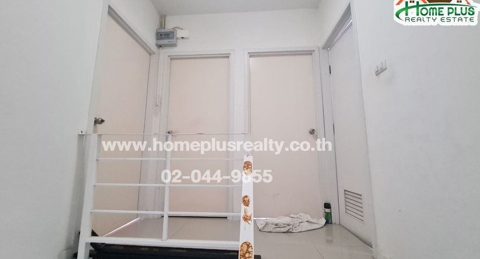 For sale 3 bedrooms townhouse in Mueang Pathum Thani, Pathum Thani