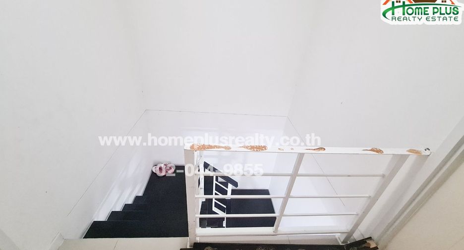 For sale 3 bedrooms townhouse in Mueang Pathum Thani, Pathum Thani