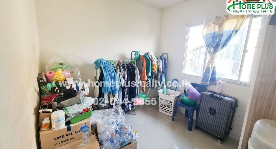 For sale 3 bedrooms townhouse in Mueang Pathum Thani, Pathum Thani