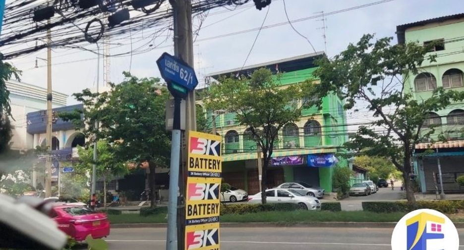 À vendre 3 chambres maison de ville à Bang Bon, Bangkok