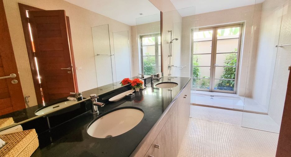 For sale 3 bedrooms villa in Thalang, Phuket
