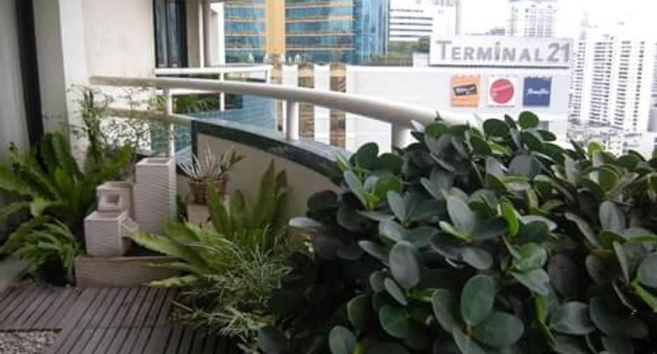 For sale 1 bed condo in Khlong Toei, Bangkok