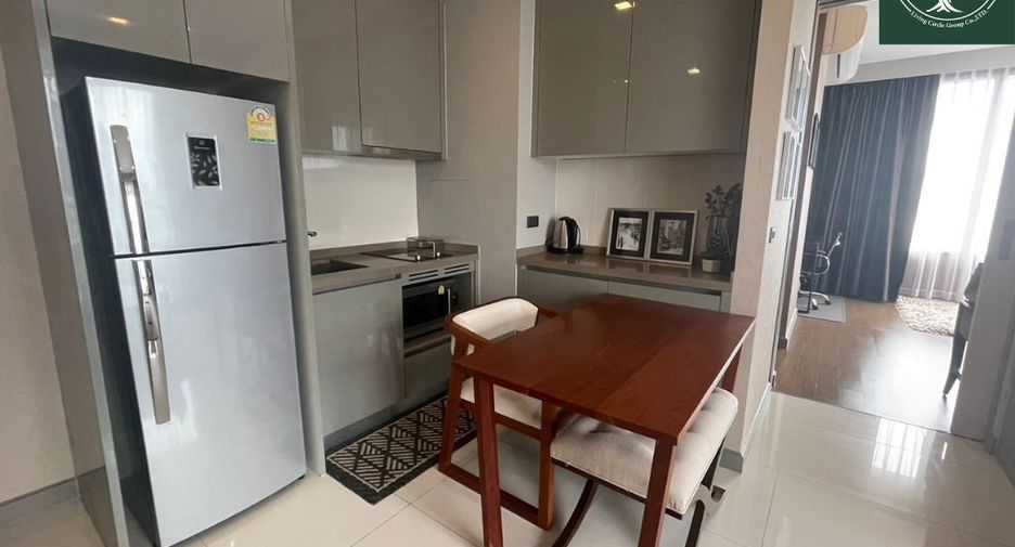 For rent and for sale 1 bed condo in Bang Rak, Bangkok