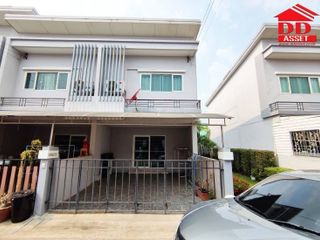For rent そして for sale 3 Beds townhouse in Bang Khen, Bangkok