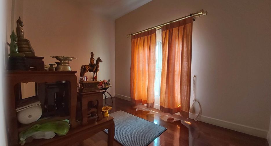 For sale 4 bedrooms house in Nong Chok, Bangkok
