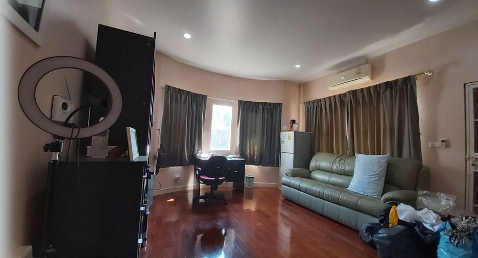 For sale 4 bedrooms house in Nong Chok, Bangkok